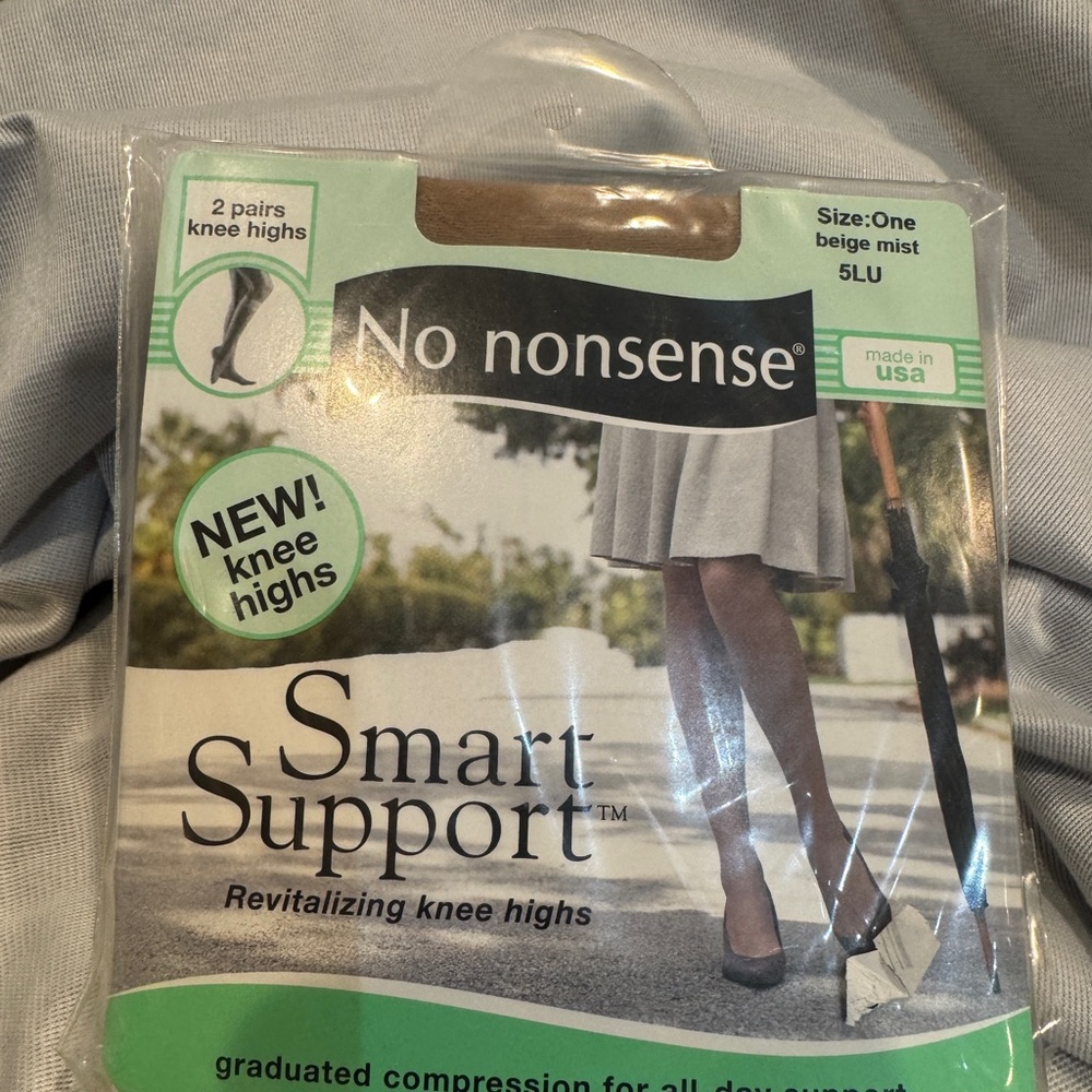 No Nonsense Beige Knee‎ Highs one size 2 pairs. 5 Lu